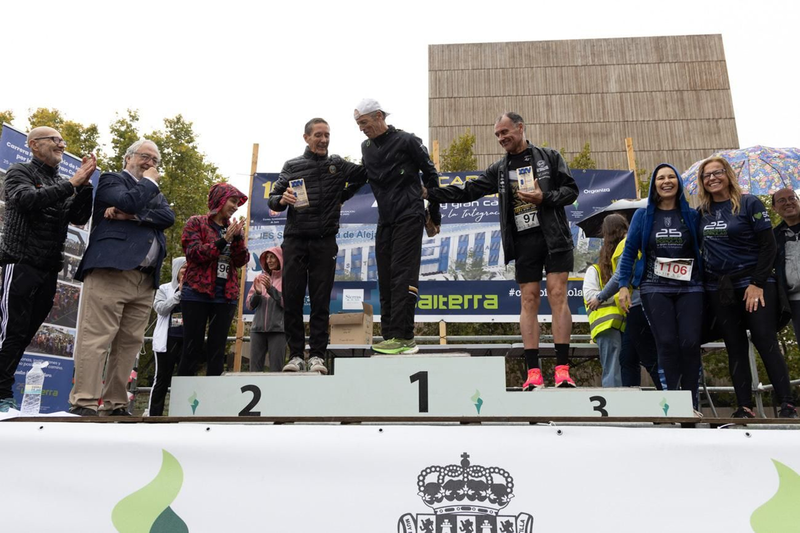 Atletismo por la paz y la integración en la XXV Carrera y Caminata del IES Santa Catalina de Alejandría (II)