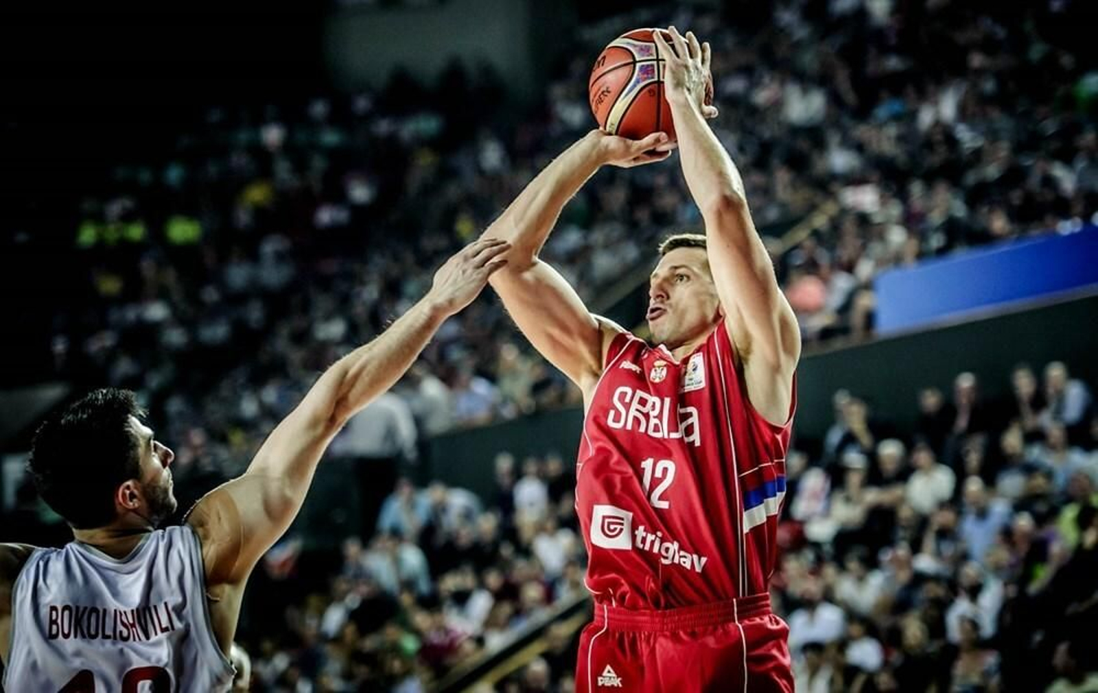 Milosavljevic, con Serbia.