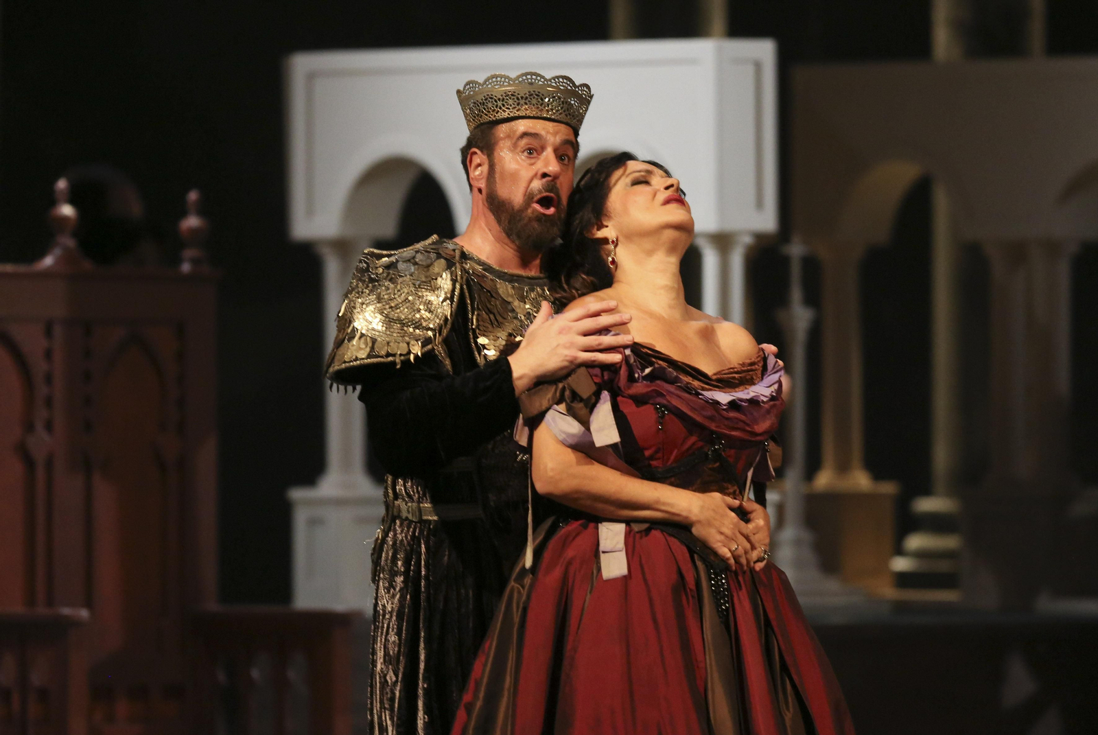 'La favorita', un viaje de la guerra a la redención, en fotos