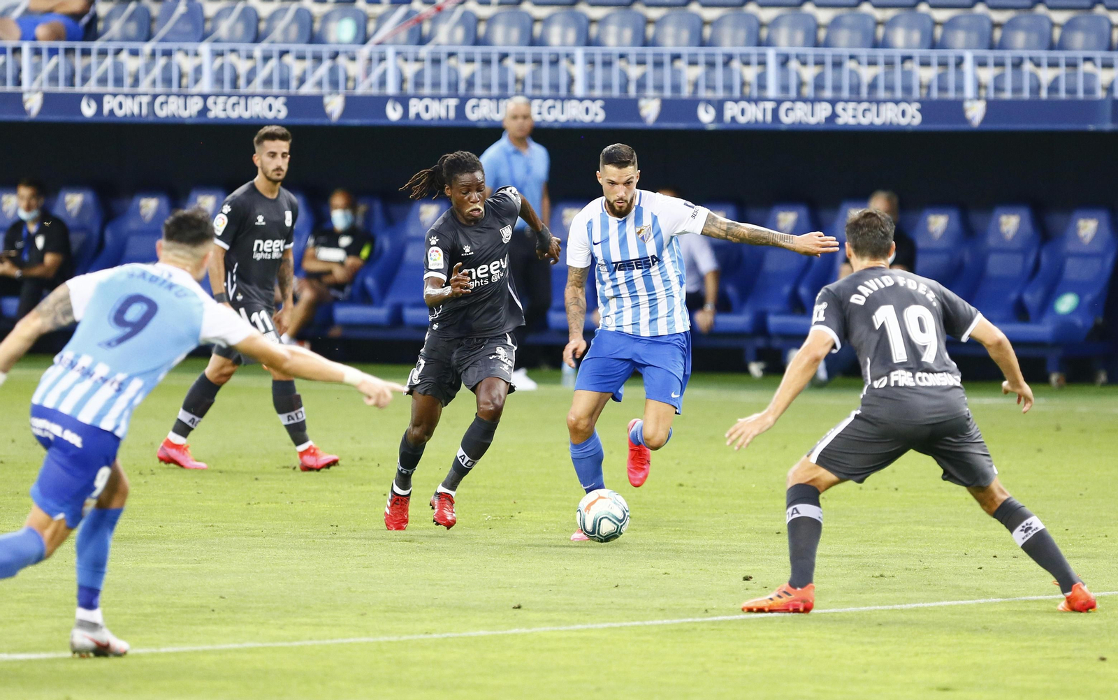 Las fotos de la liberación del Málaga CF tras ganar al Alcorcón