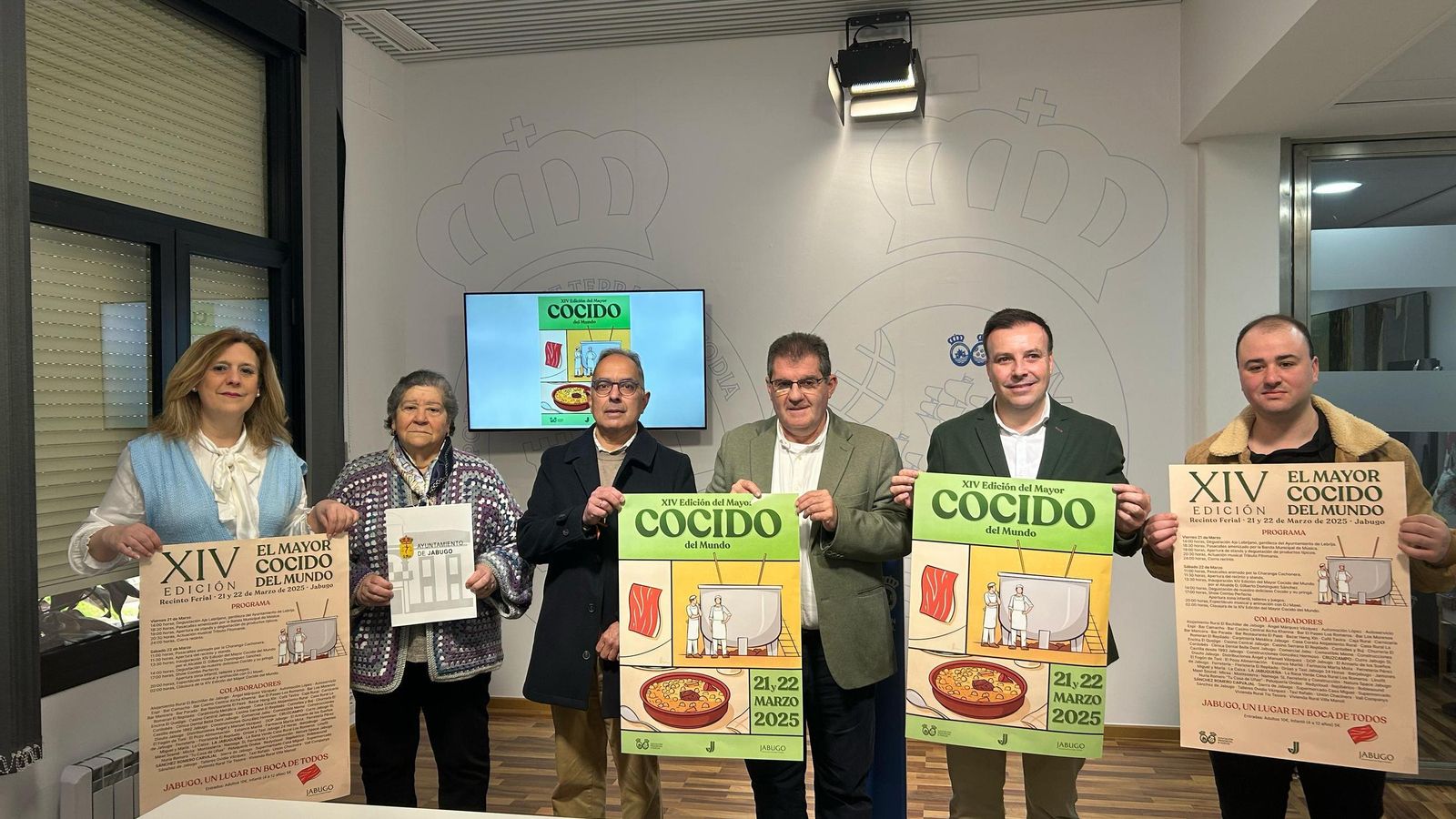 Presentación del cocido más grande del mundo en la Diputación de Huelva.