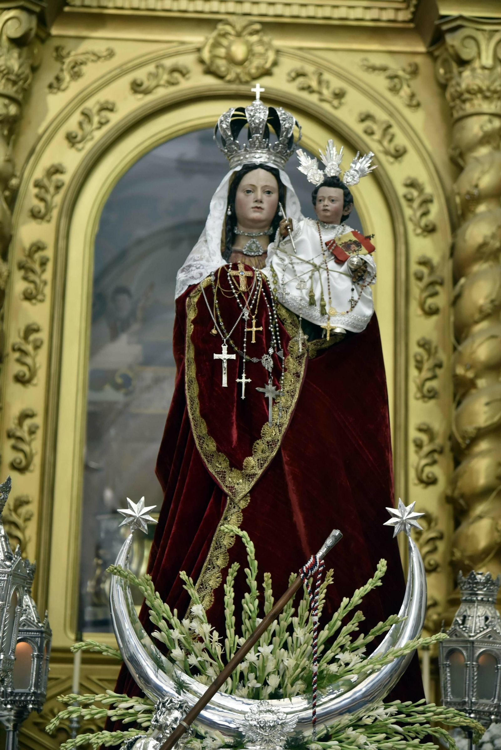 La Virgen de la Luz La Virgen de la Luz