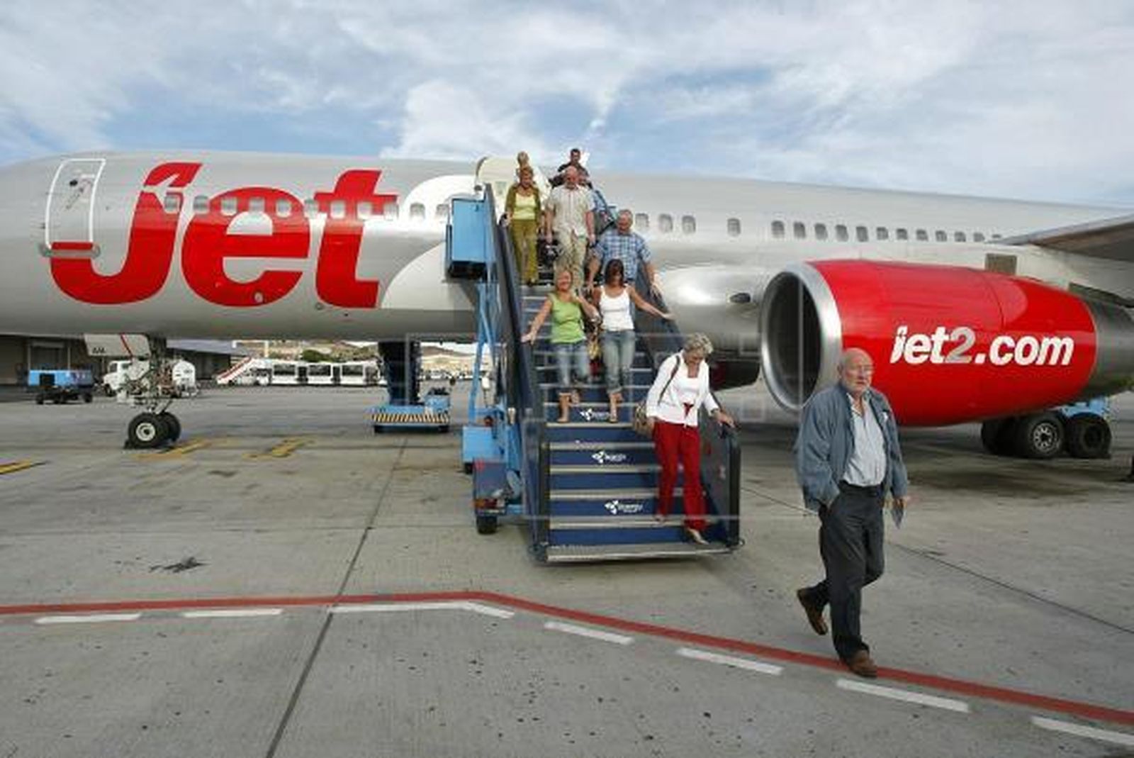 Jet2 conectará también Bristol y Almería