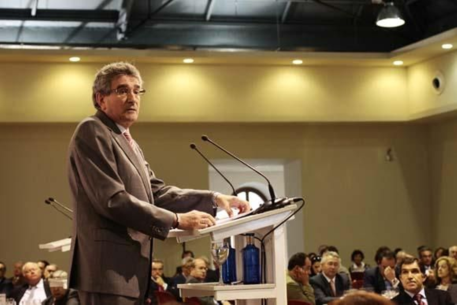 Pizarro ve el 2012 como un puente al futuro