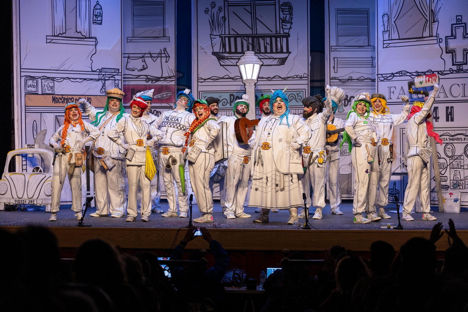 Imágenes de la actuación de la comparsa de Huelva "La Tinta Obrera" en el Carnaval Colombino