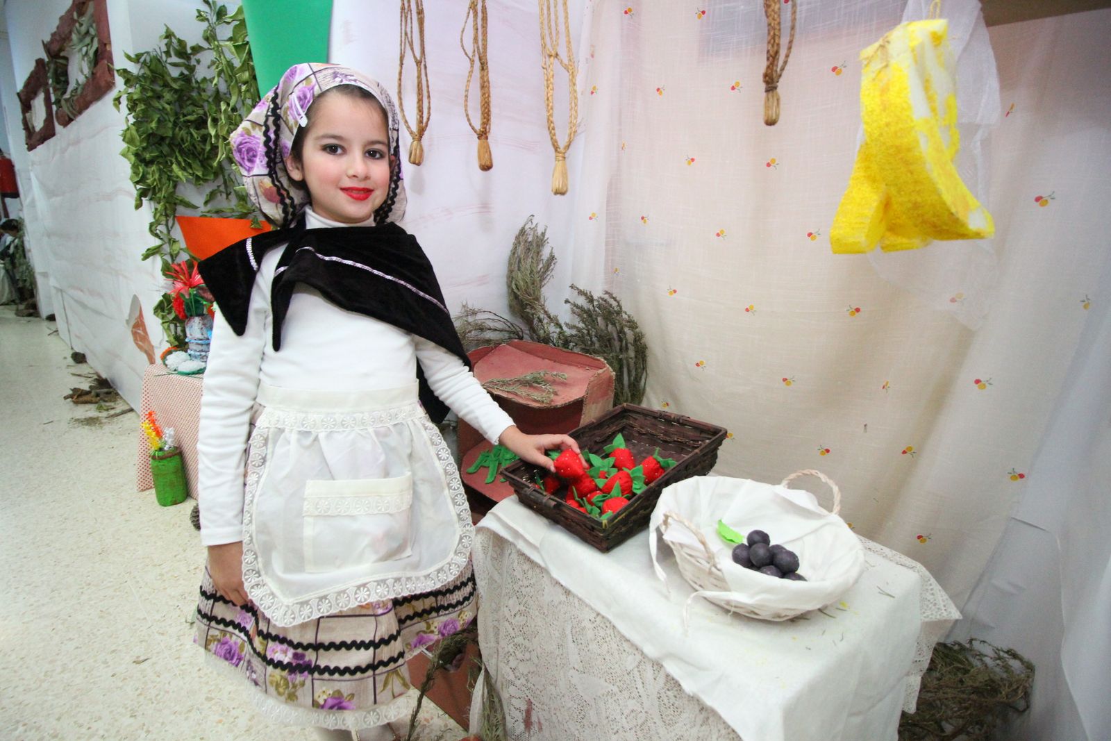 Imágenes del Belén viviente del colegio 12 de Octubre y la AMPA