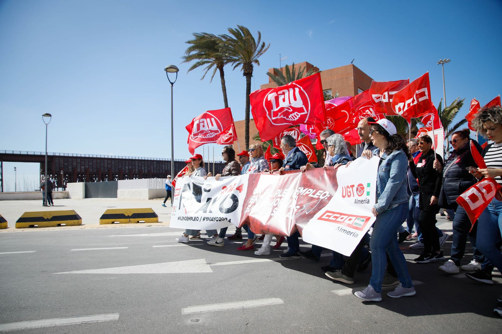 Las imágenes de la manifestación del Día del Trabajador en Almería