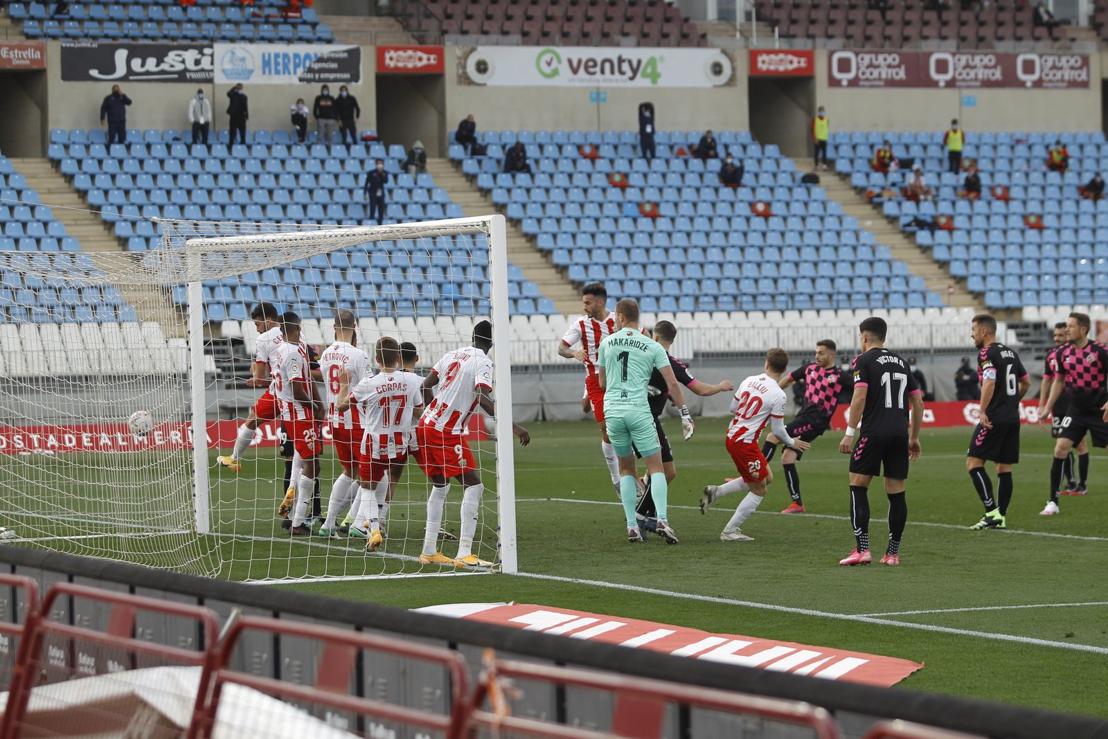 El libre indirecto que daba el 2-2 al Sabadell.