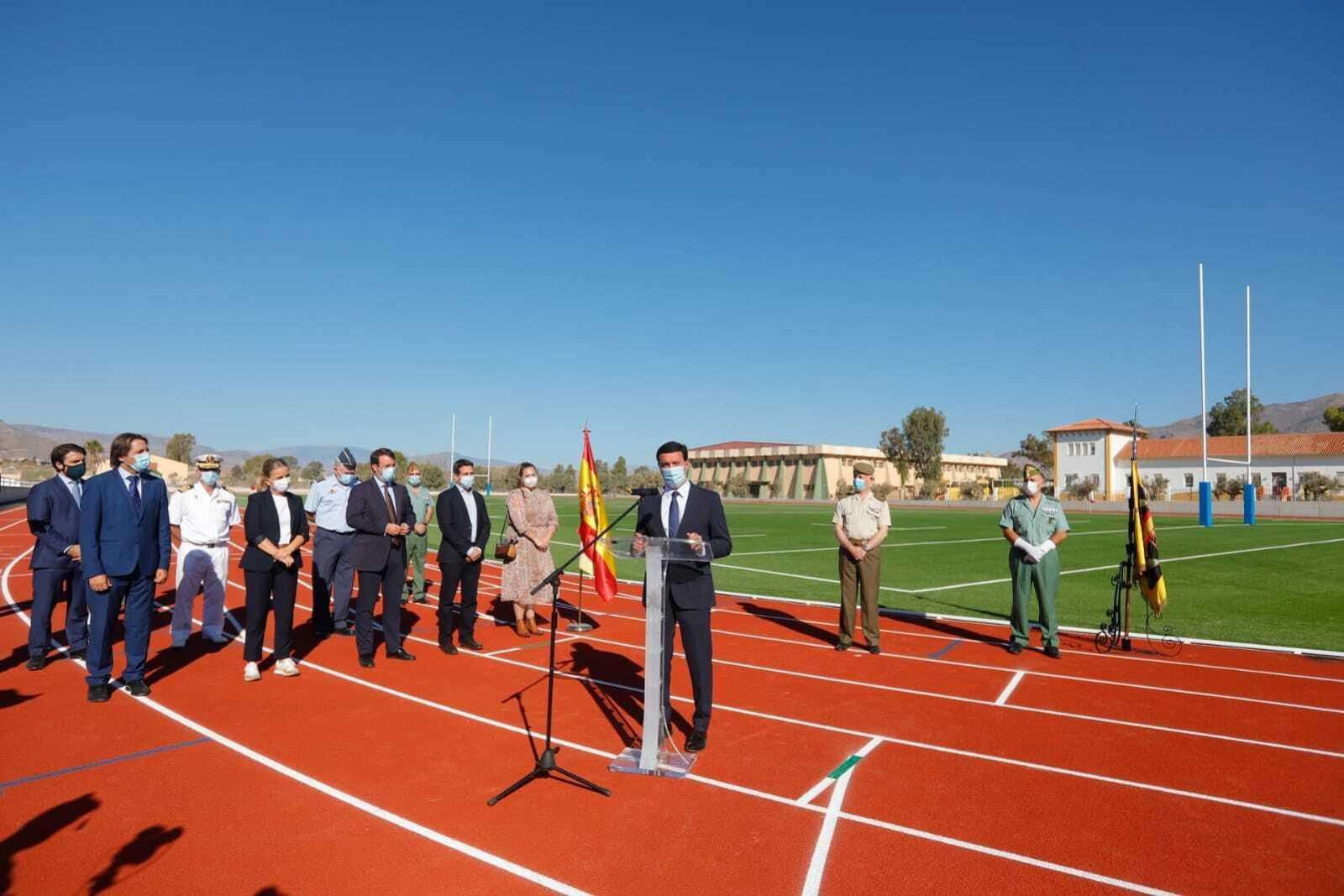 Diputación inaugura la pista de atletismo y el campo de rugby en la Base ‘Álvarez de Sotomayor’
