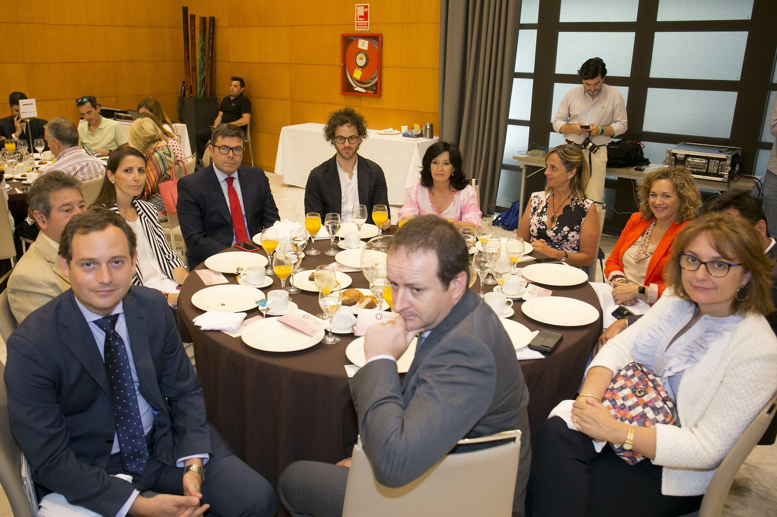 Las imágenes del Foro Joly con Elías Bendodo