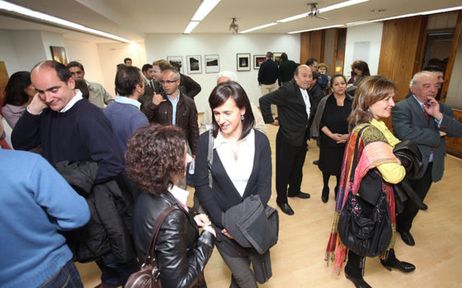 Panorámica de parte de los asistentes a la inauguración en el Diario. 

Foto: Vanesa Lobo