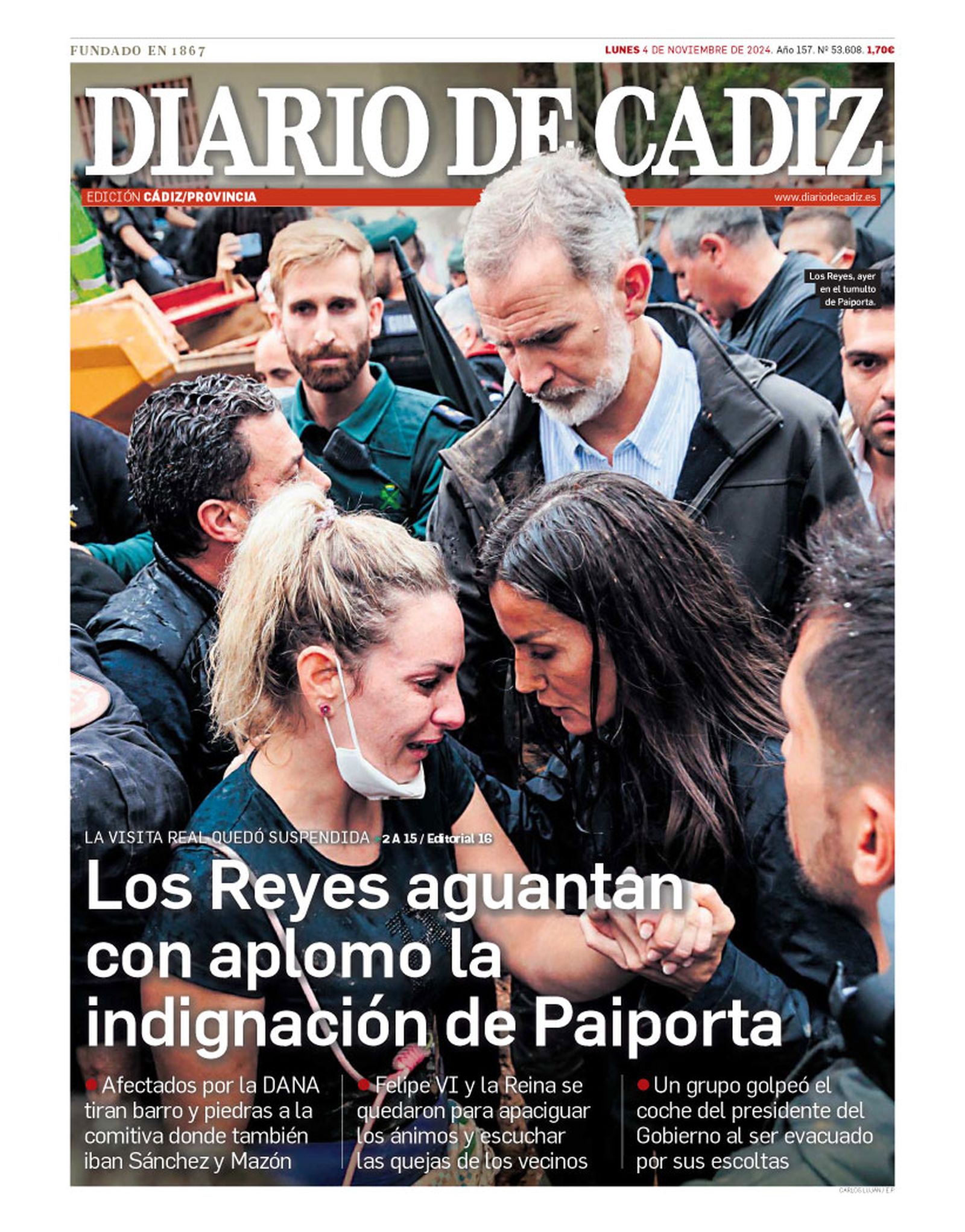 4 de noviembre. Los Reyes, los únicos representantes institucionales que aguantaron la indignación de los vecinos de Paiporta por la gestión de la DANA.