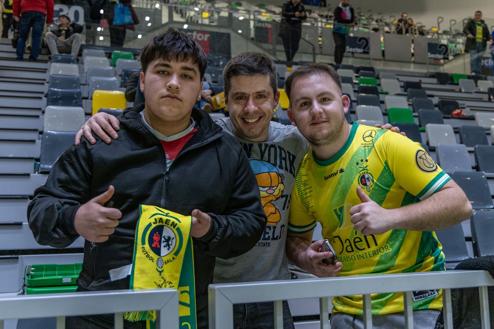 Las mejores imágenes del espectacular encuentro entre Jaén Paraíso Interior FS y Barça (3-3)