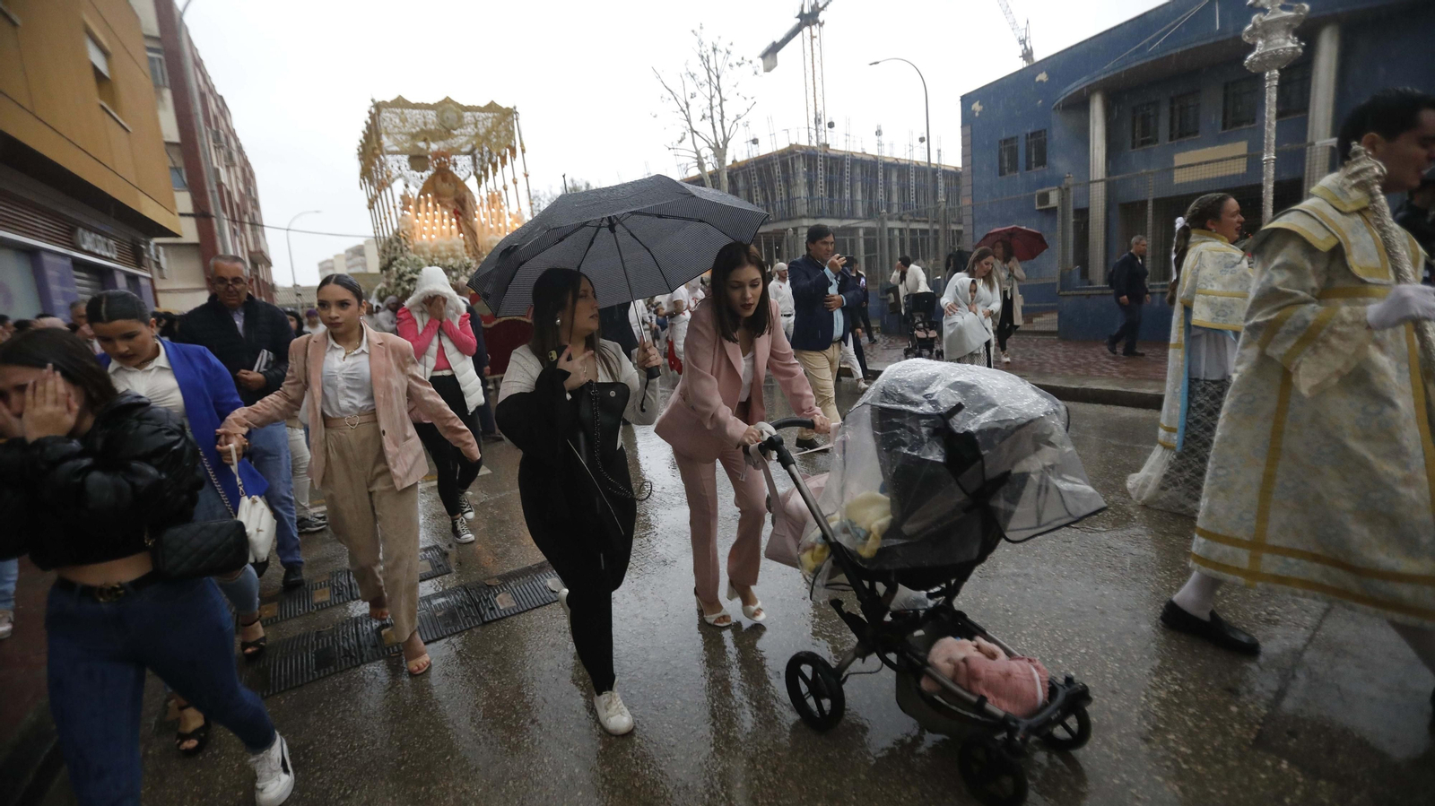 Fotos del Domingo de Ramos en La Línea: La Borriquita y Flagelación