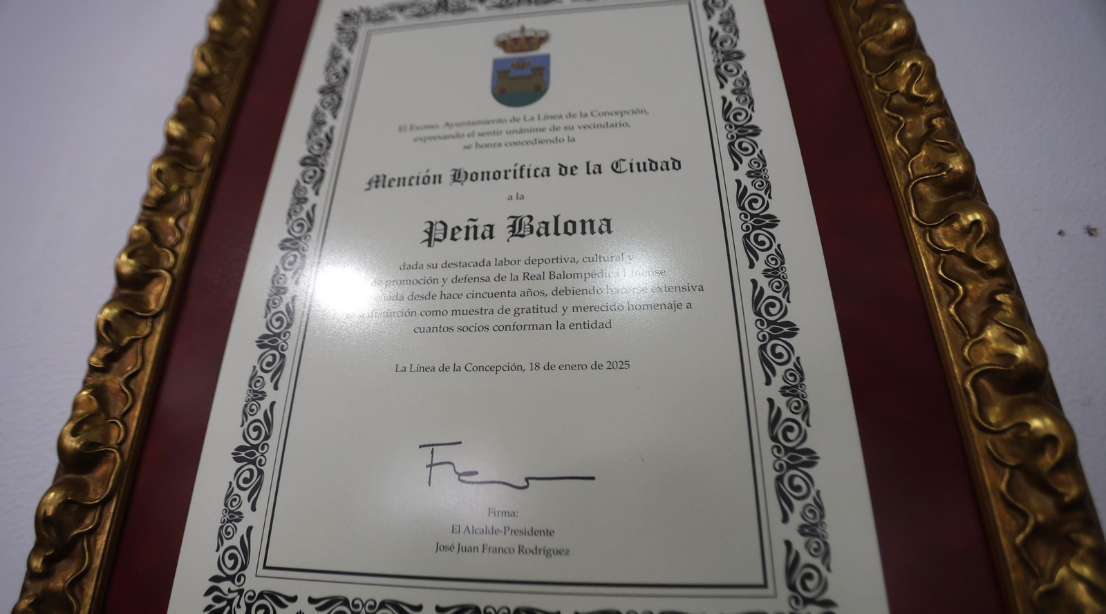 La Peña Balona comparte con sus socios la distinción municipal por su medio siglo de historia