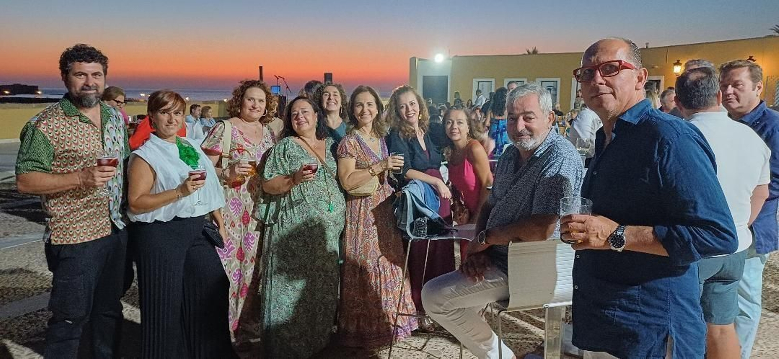 Manuel Maestre, Nieves Álvarez, Nuria Villero, María del Mar Romero, Marina Briceño, Soledad Díez, Gema Benítez, Pepe Lara y Francis Lucero.
