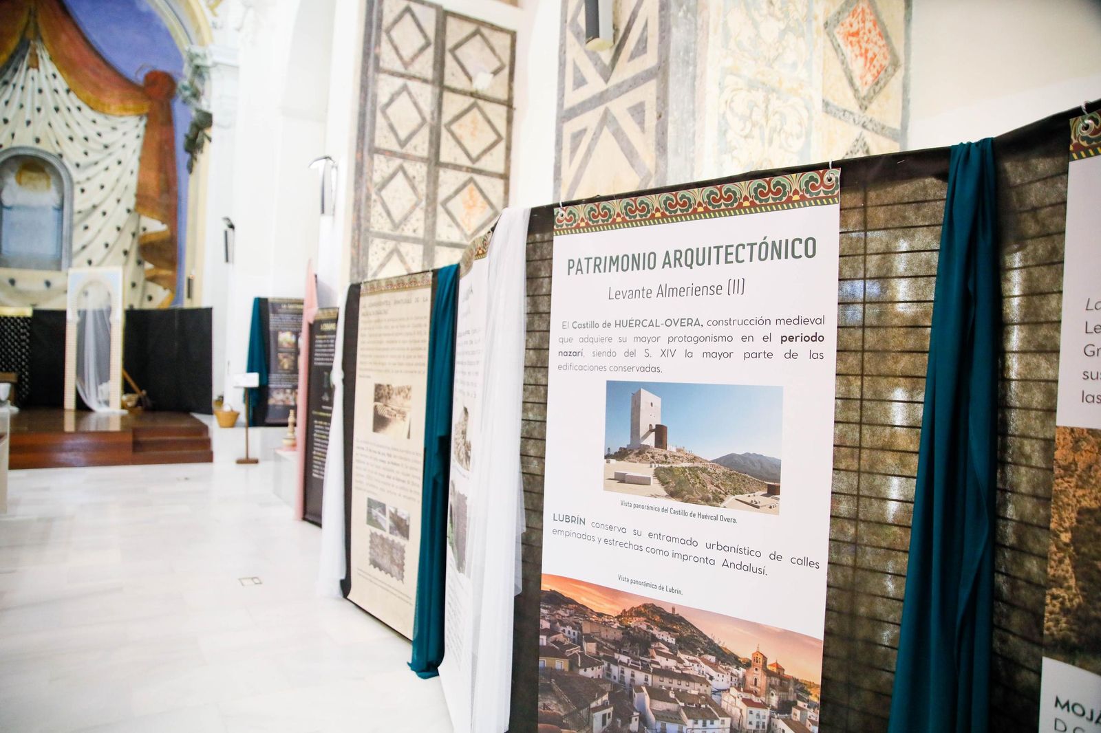 Desfile de Gigantes y Cabezudos de Vera, en imágenes