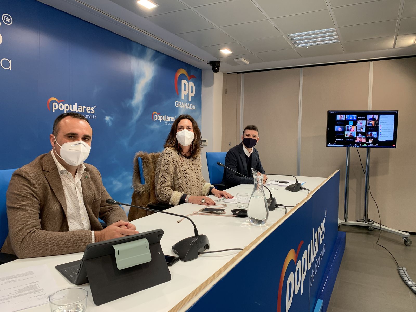 Reunión de la Junta Directiva Provincial del PP, ayer en Granada.