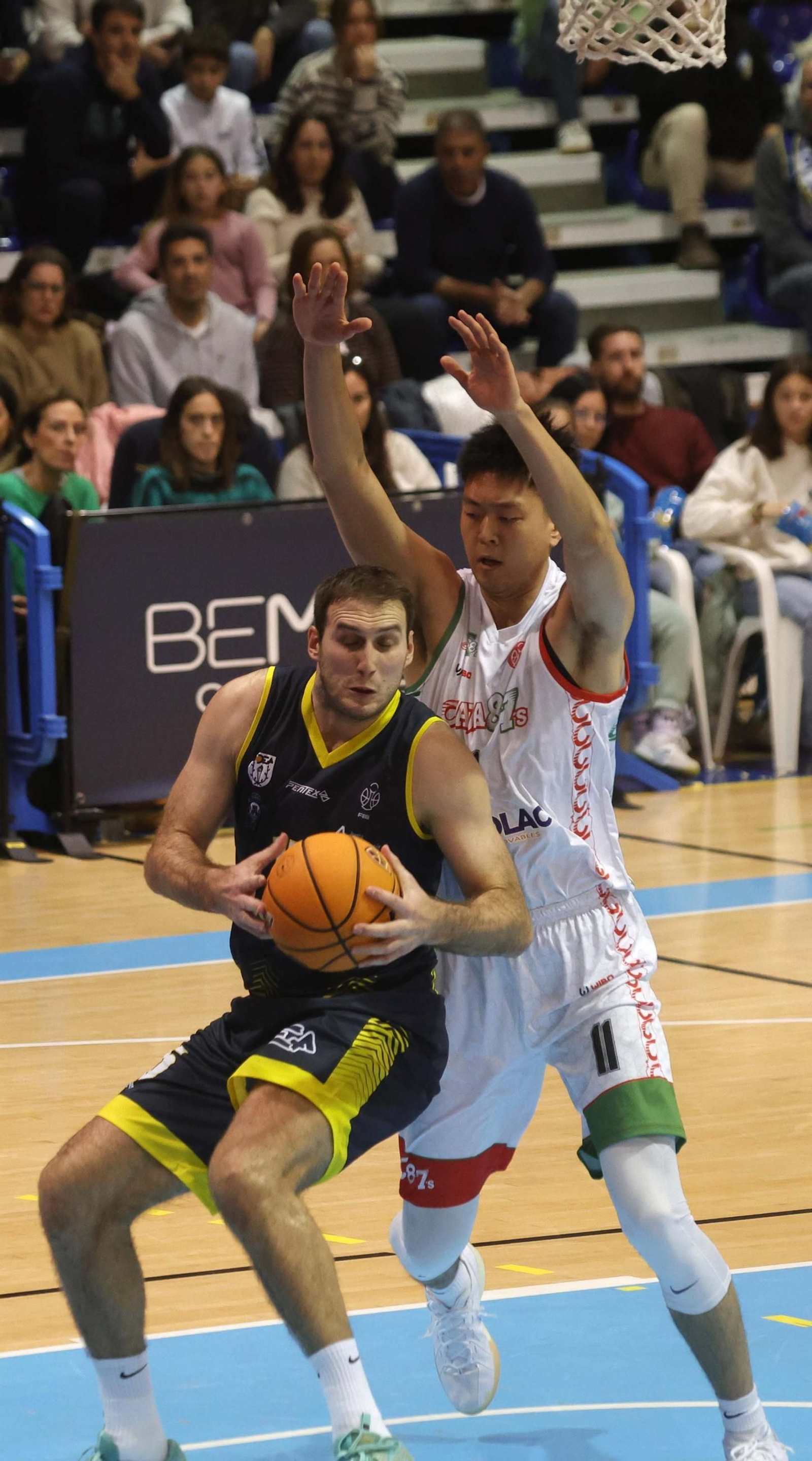 Las fotos del Udea Algeciras - Caja 87 de la Segunda FEB de baloncesto