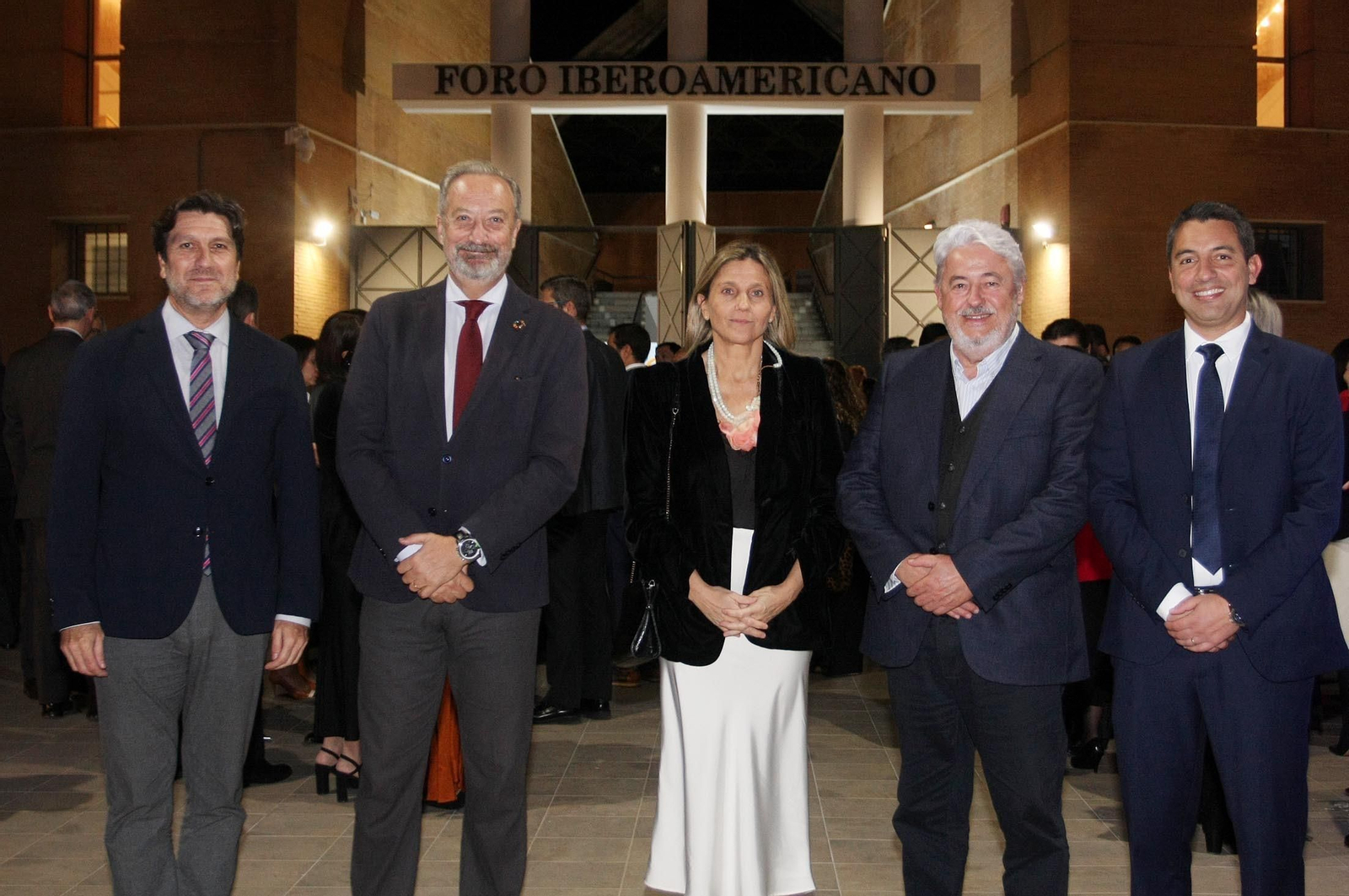 Imágenes de la recepción a los invitados a la gala del 40 aniversario de Huelva Información