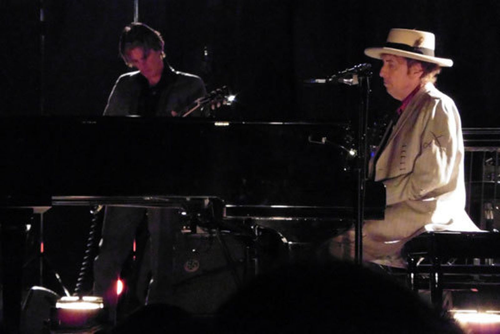 Bob Dylan pide vigilantes armados en los conciertos que dará en Bolonia