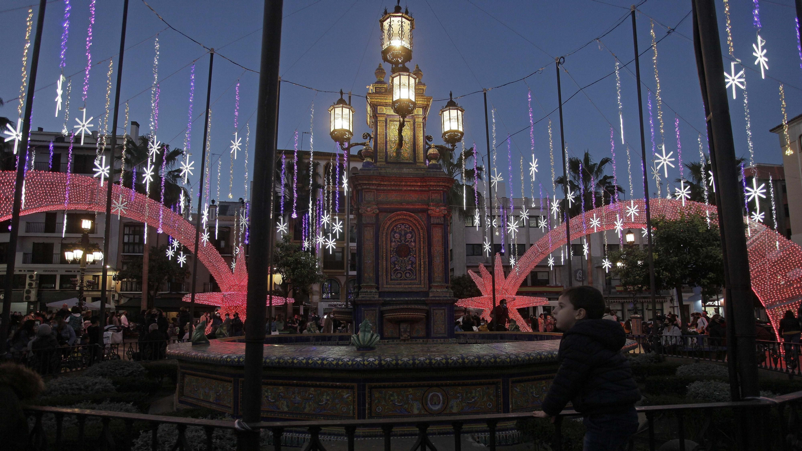 Luces navideñas en la Plaza Alta de Algeciras
