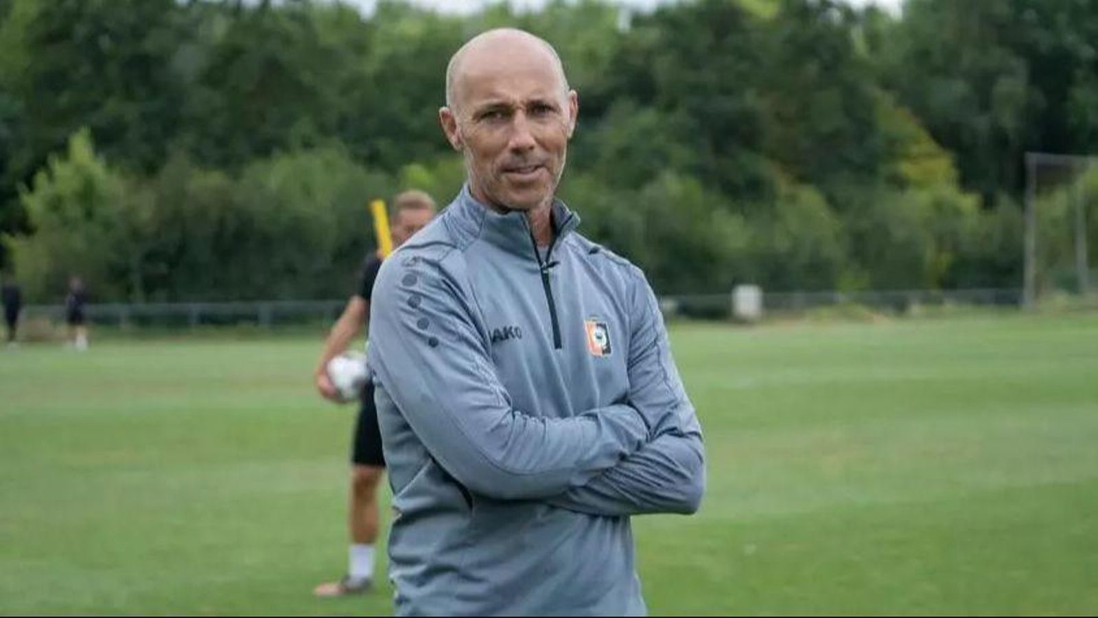 Antonio Calderón sigue en el Torremolinos tras ascenderlo como campeón del Grupo IX.