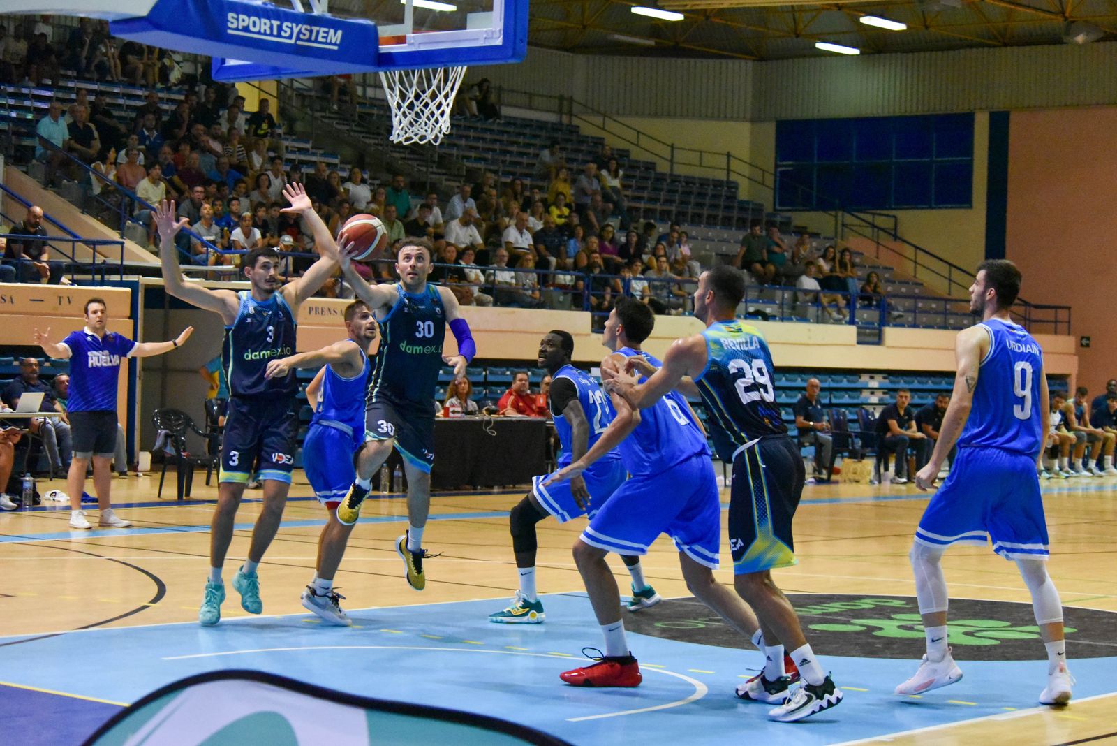 Las fotos del Udea - Ciudad de Huelva de la Copa Diputación de baloncesto