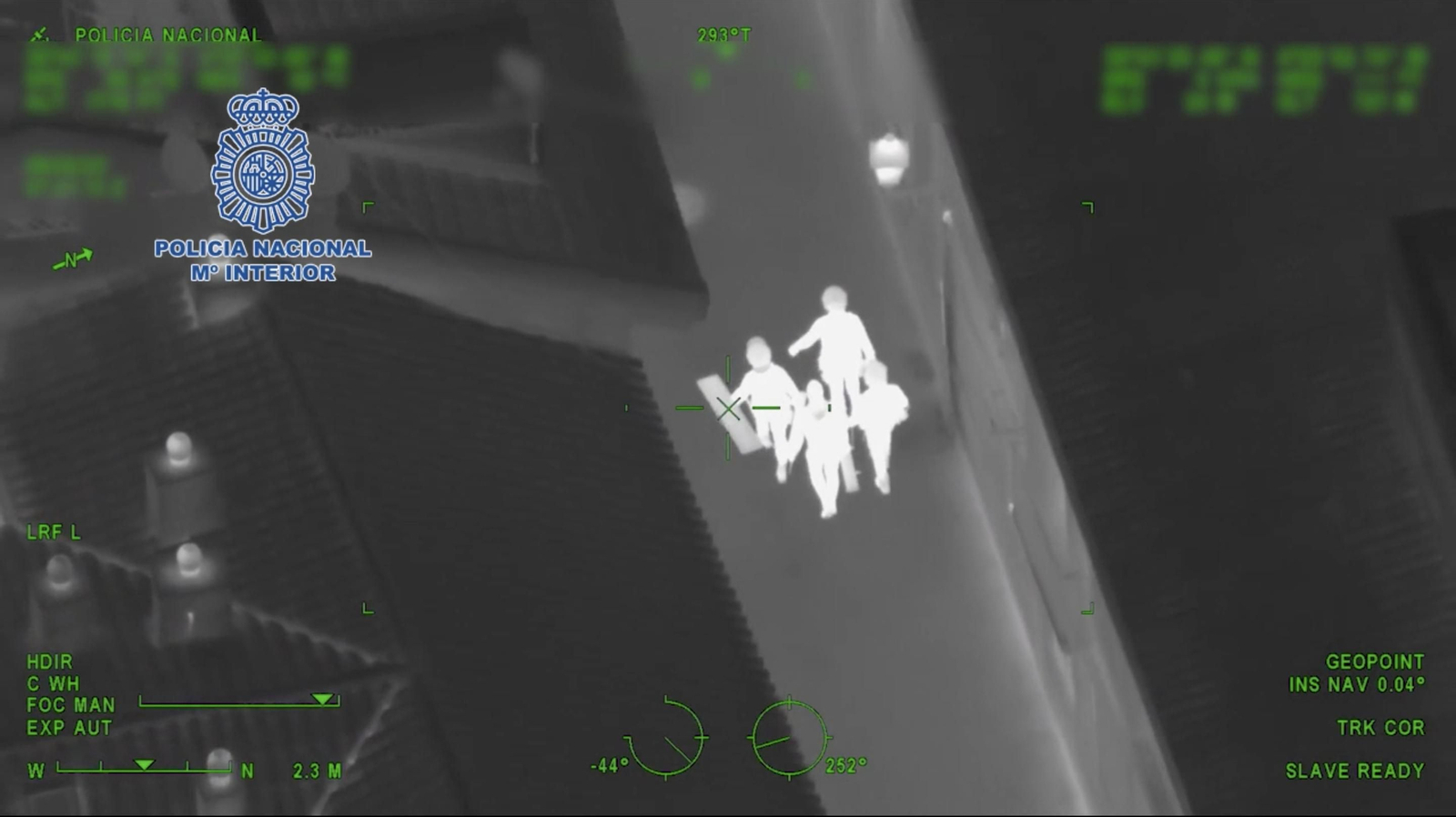 Una de las imágenes captadas por la Policía duranbte la operación