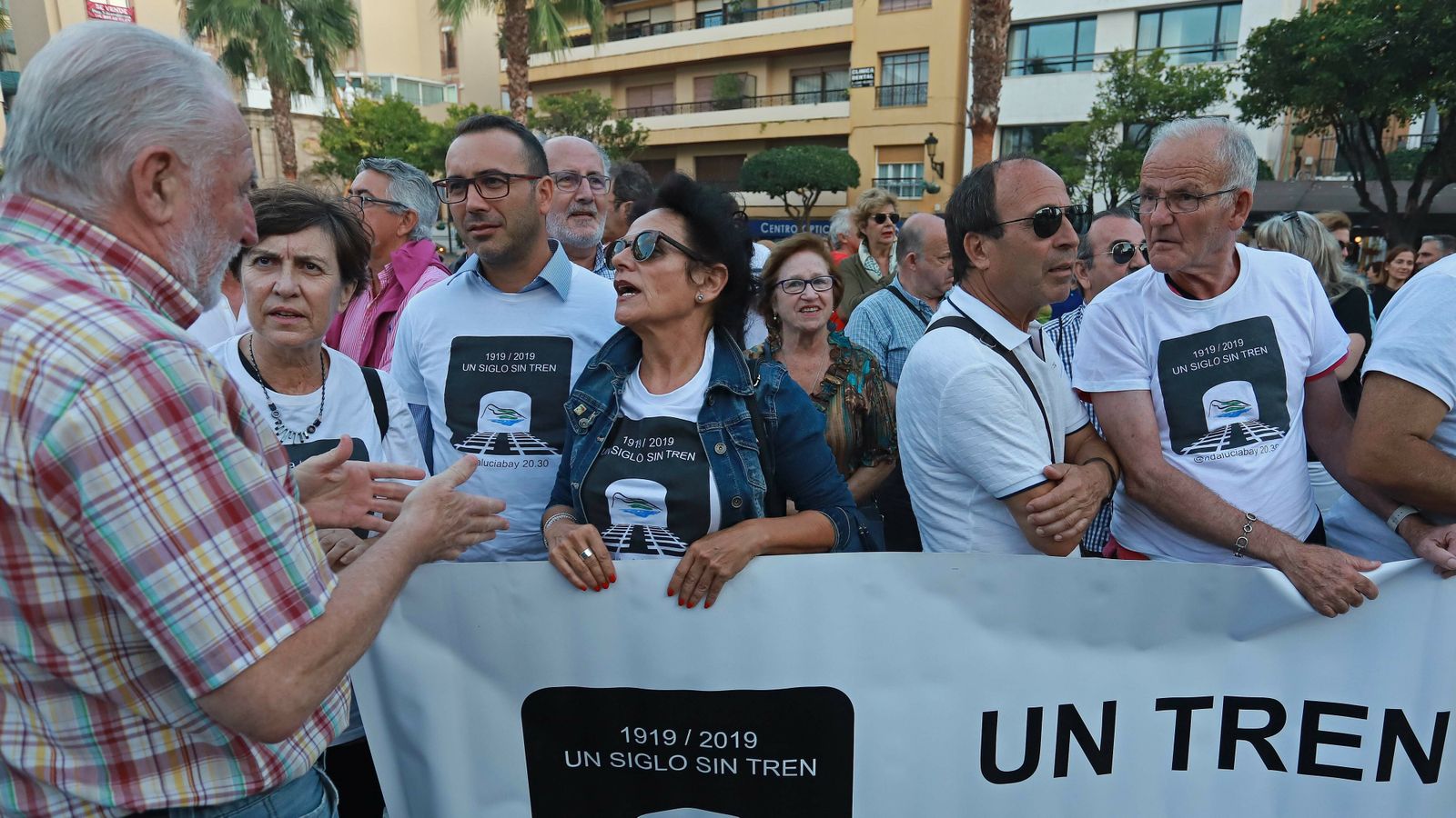 Las mejores fotos de la manifestación por el tren en el Campo de Gibraltar