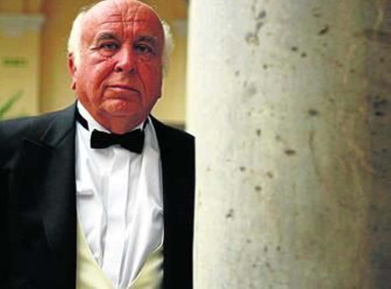 Miguel Barranco López, ayer, antes de su ingreso en la Academia de Bellas Artes.