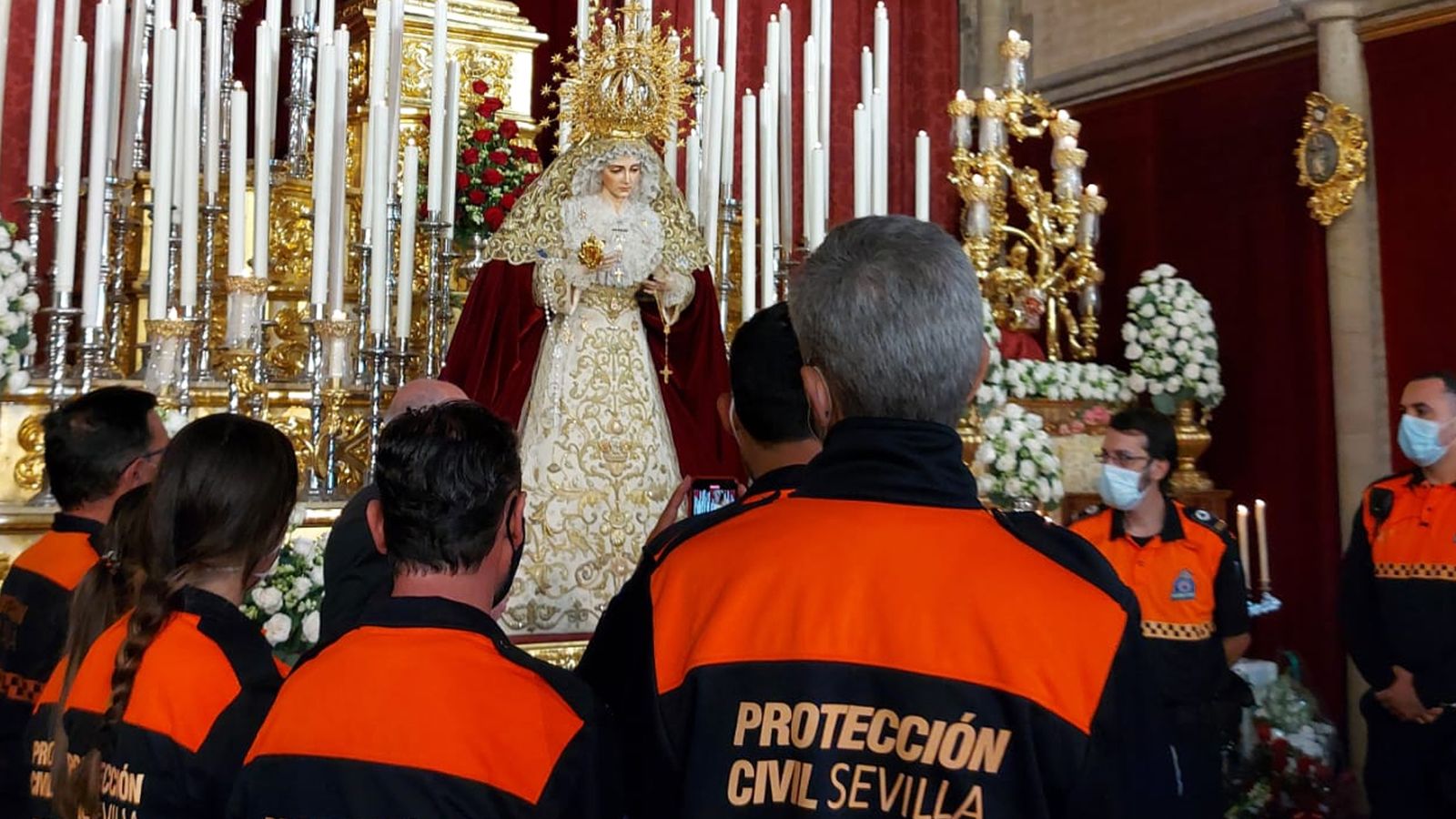 La Virgen de la Aurora ya es patrona de Protección Civil de Sevilla
