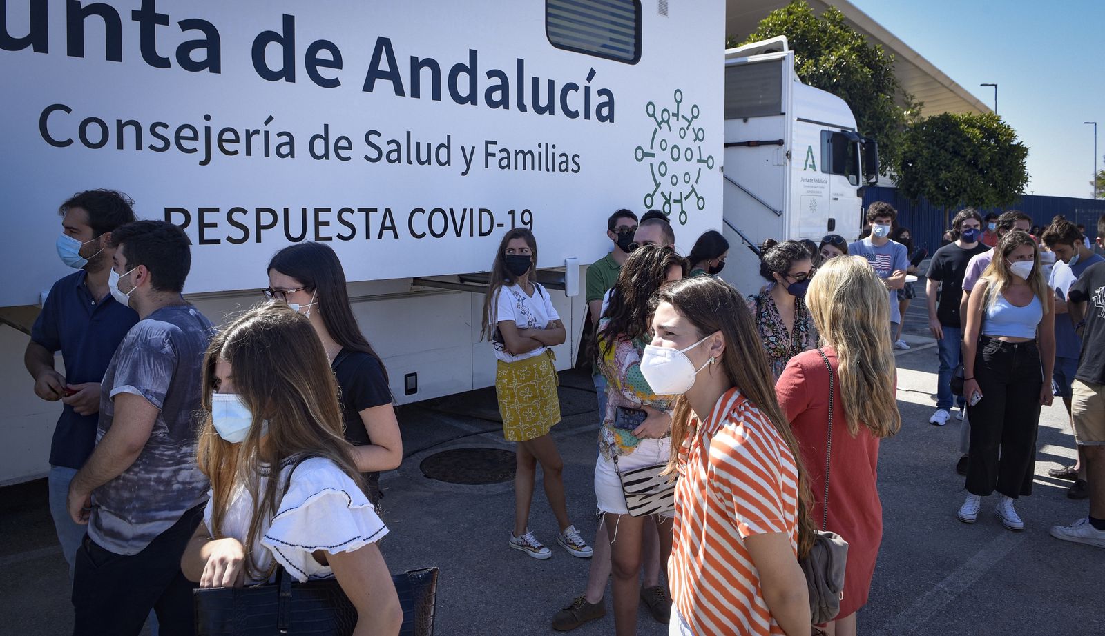La vacunación contra el Covid a alumnos Erasmus de la Loyola, en imágenes