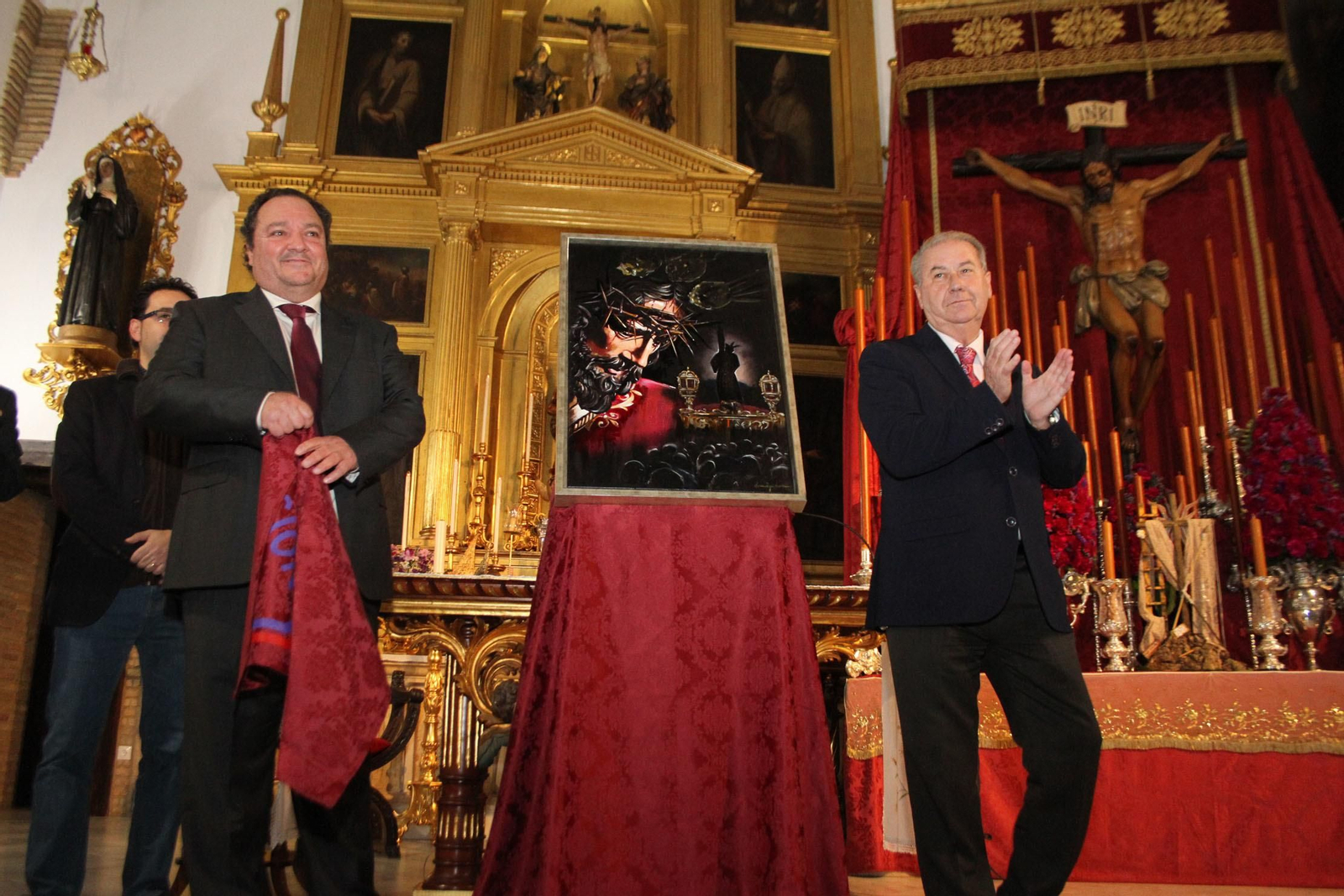 Imágenes de la Presentación del cartel del Vía Crucis de Pasión en las Agustinas