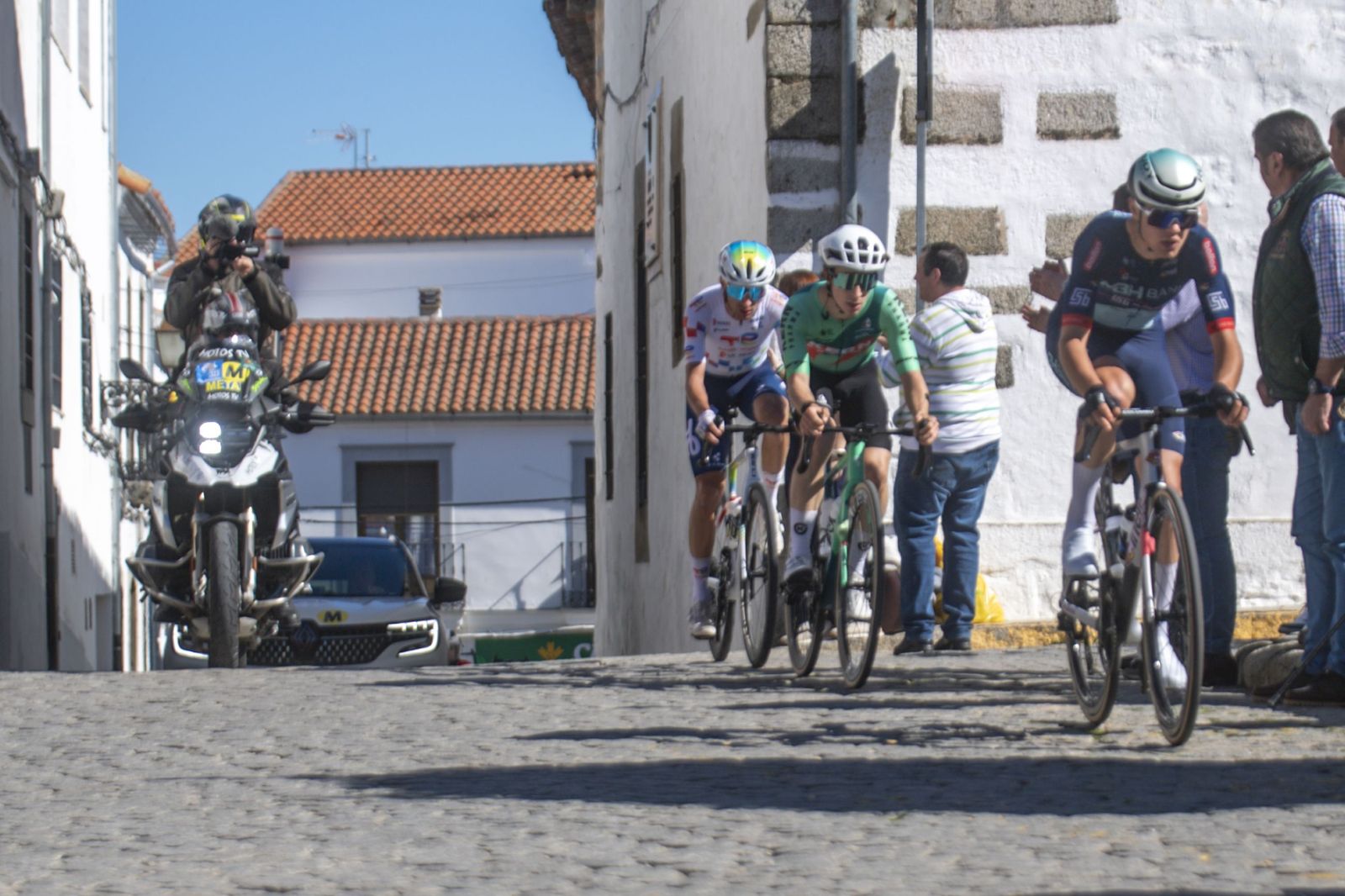 Las mejores fotos del paso de la Ruta del Sol Vuelta a Andalucía por la provincia de Córdoba