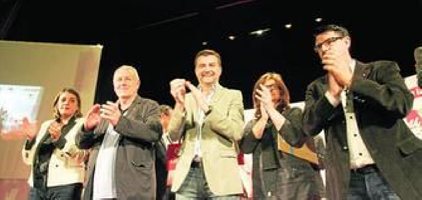 Elena Cortés, Cayo Lara, Antonio Maíllo, Paloma López y Pedro García, ayer en el escenario del Teatro Góngora.