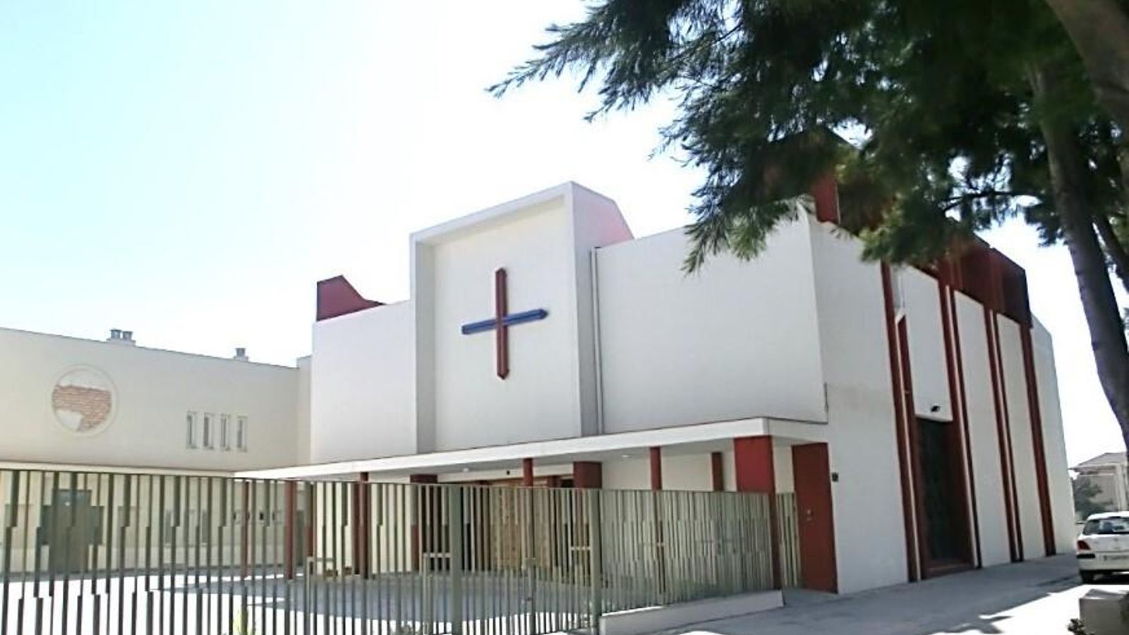 Iglesia de la Santísima Trinidad, en la barriada de San José Artesano.