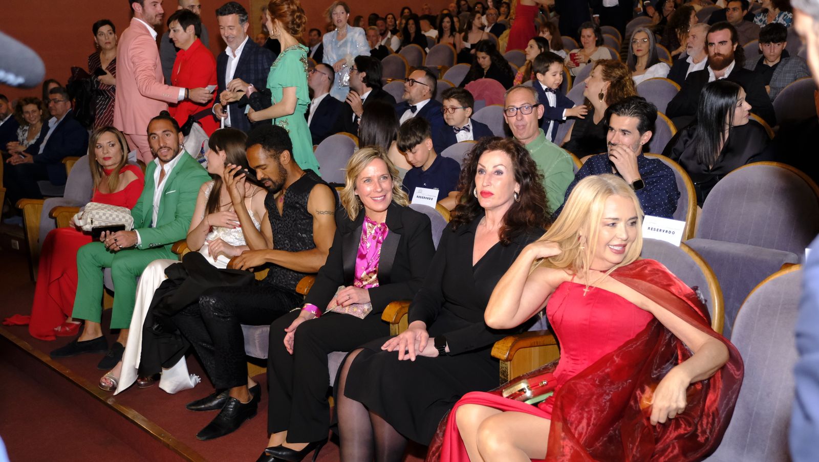 Imágenes del estreno en Almería de la película Licantropía