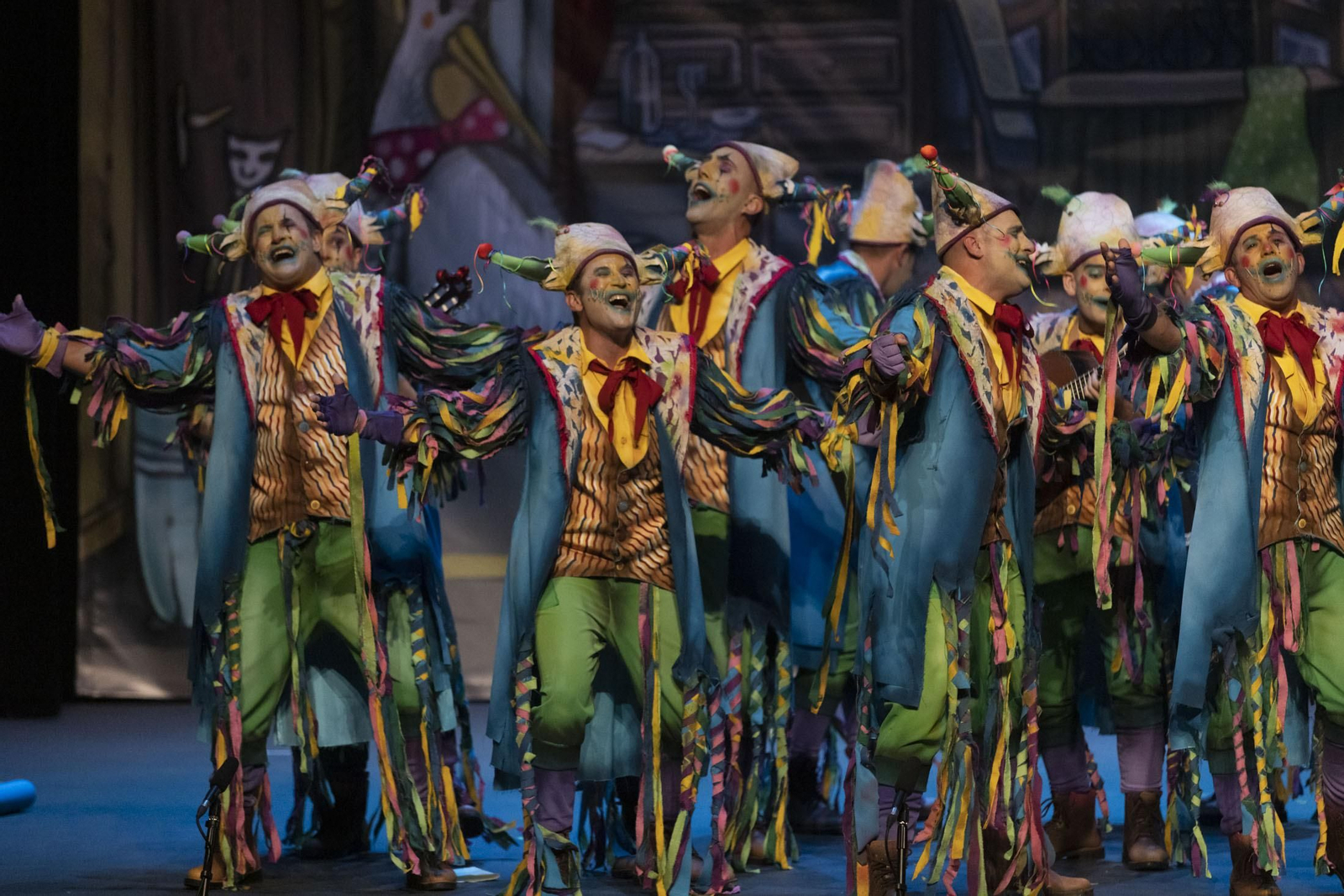 Imágenes de la actuación de la comparsa de Ayamonte 'Los desesperados' en el Carnaval Colombino