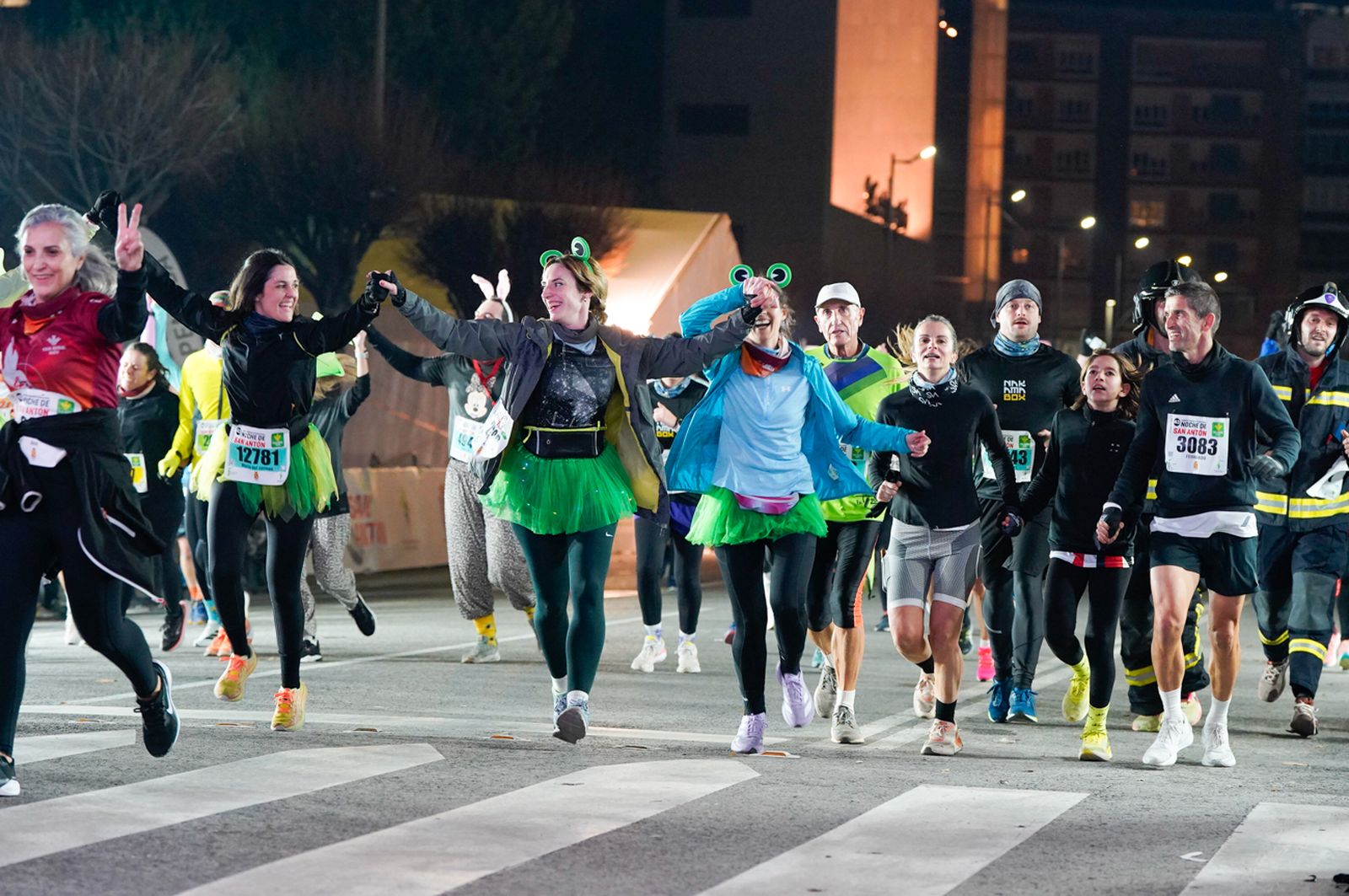 En imágenes: búscate en tu llegada a meta de la Carrera de San Antón 2026 (21)