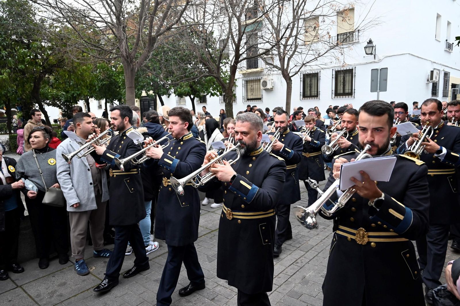 Las mejores imágenes de la procesión en Córdoba del Padre Cristóbal de Santa Catalina