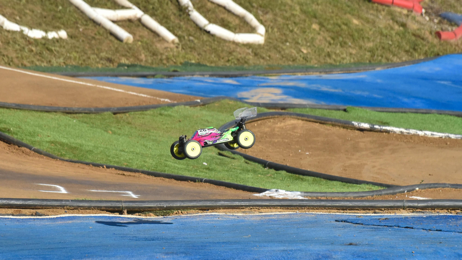 Las fotos del Campeonato Andaluz de coches de radio control en el circuito RC 'El Estrecho' en San Roque