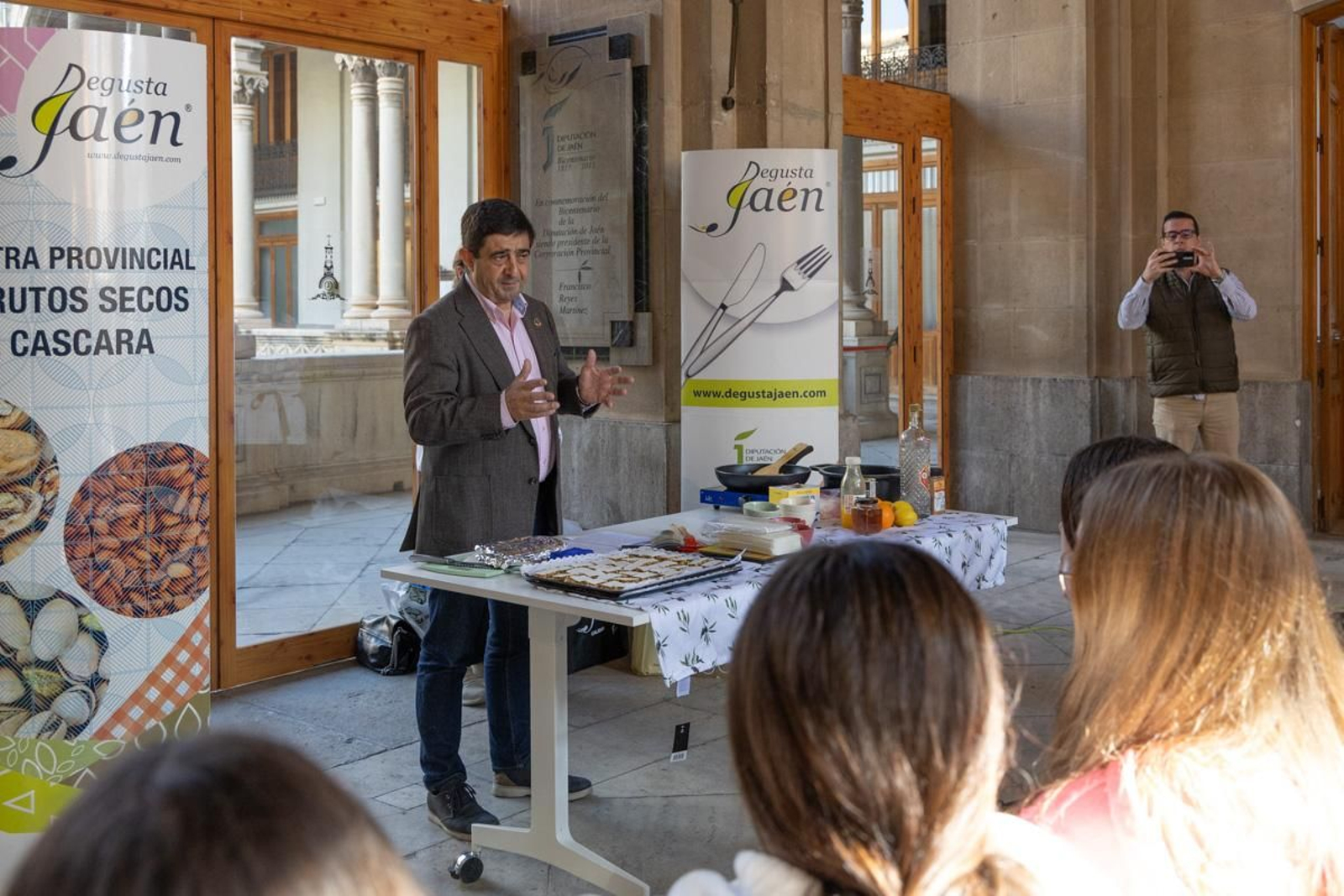 Inauguración de Degusta Jaén Frutos Secos, en imágenes