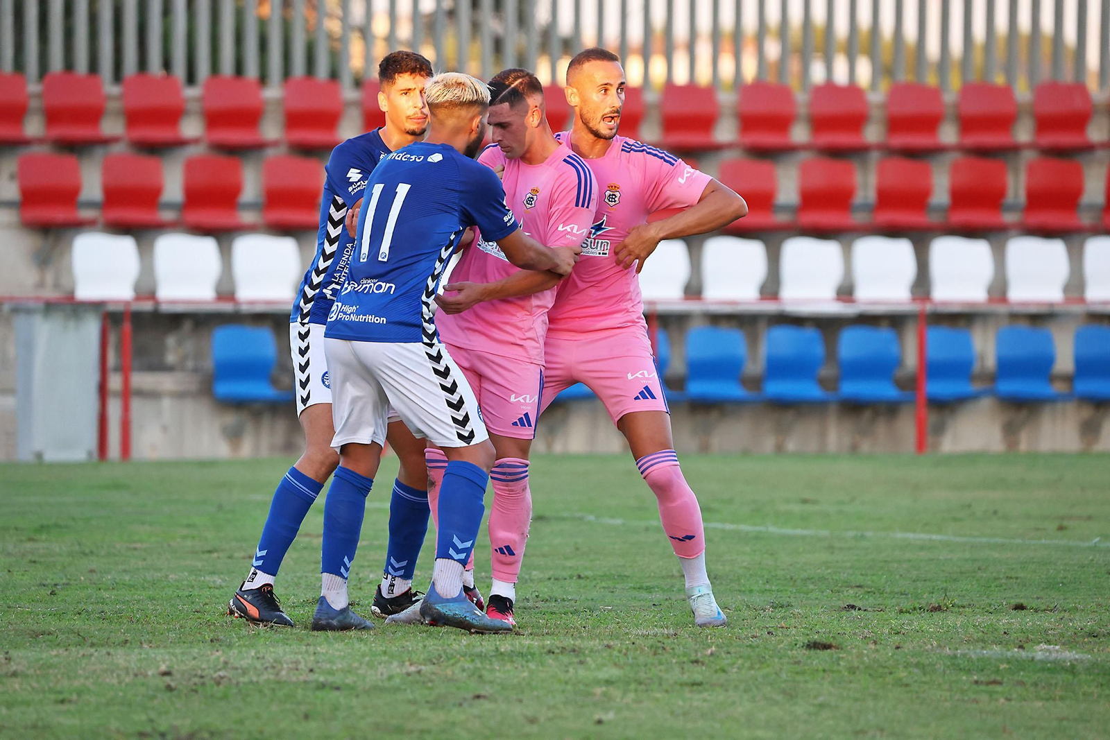 Imágenes del amistoso entre el Recreativo de Huelva y el Xerez  DFC