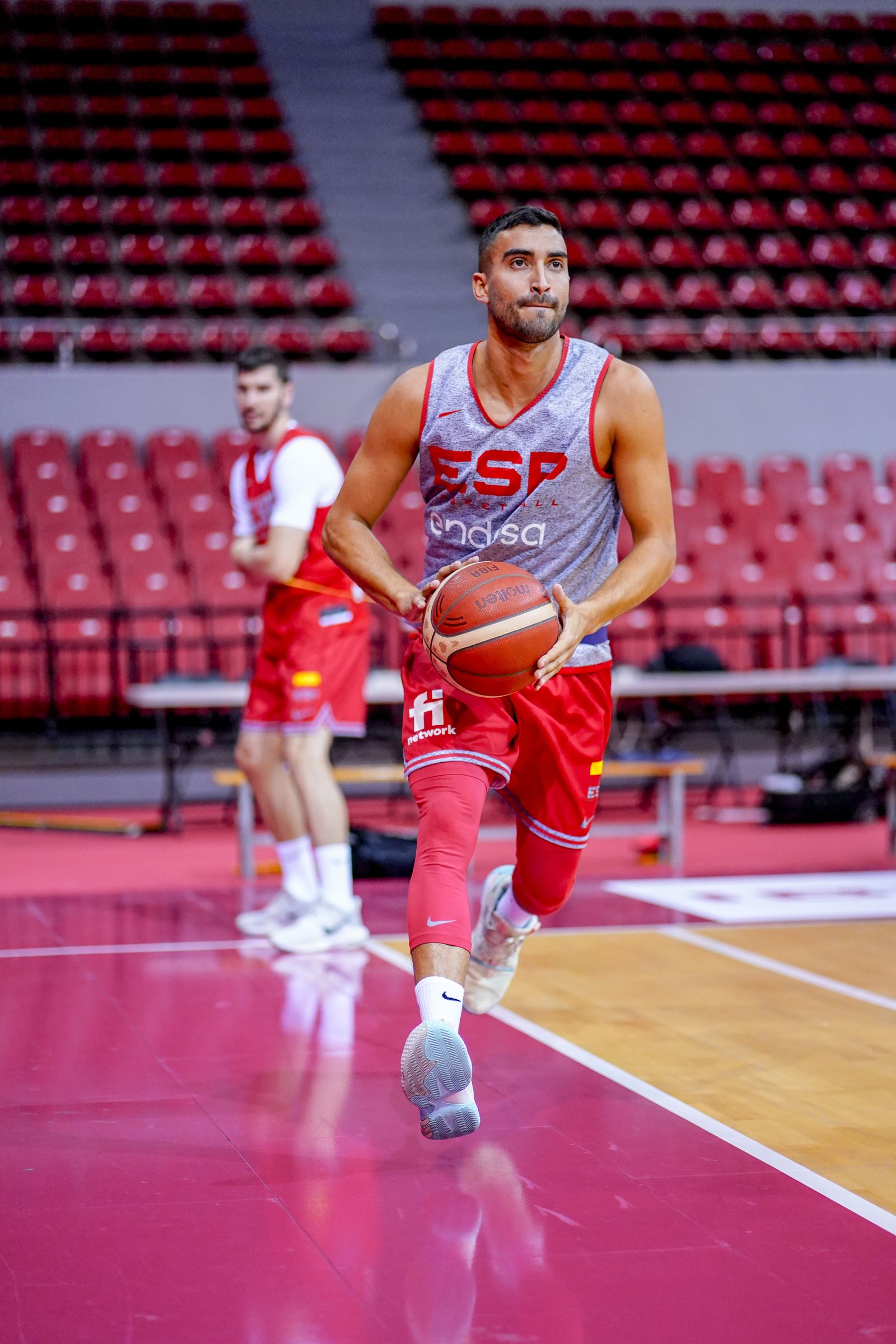 España empieza a trabajar con Brizuela, Barreiro, Alberto Díaz y Jaime Fernández