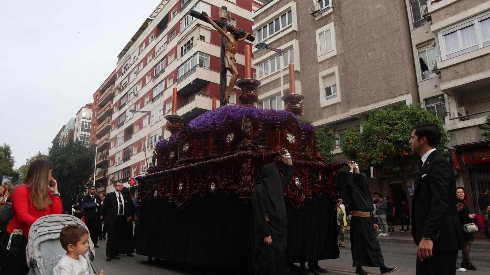 Transitar del paso del Santísimo Cristo de la Sangre por Alameda Sundheim