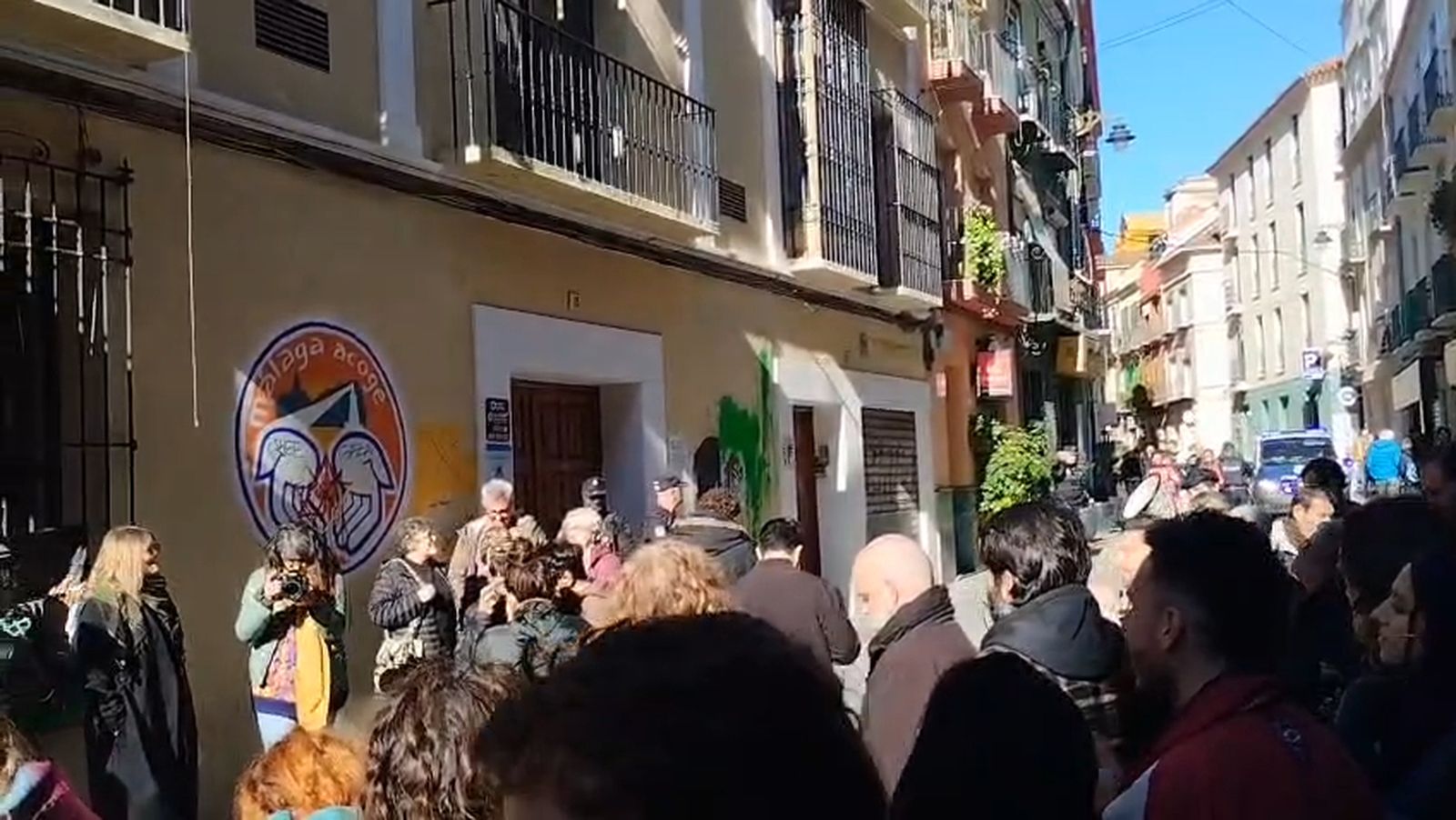 La okupación de un inmueble de Málaga vendido a un fondo para pisos turísticos sigue