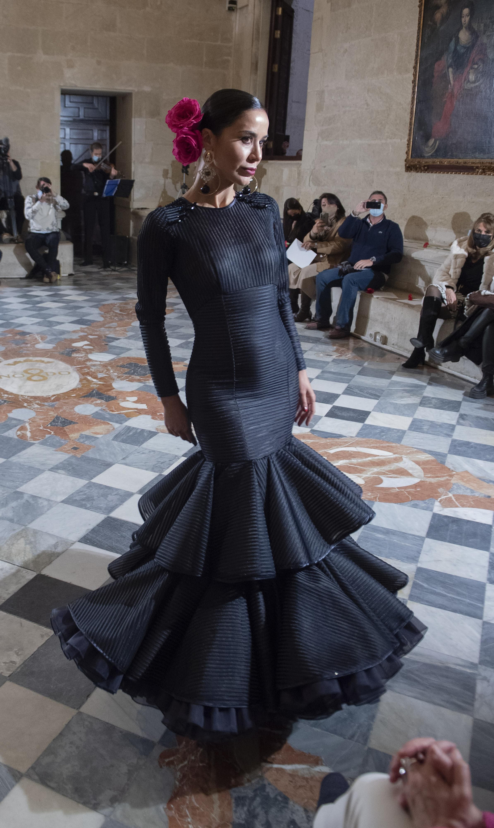 El desfile de moda flamenca Uniqo Qlamenco, en imágenes