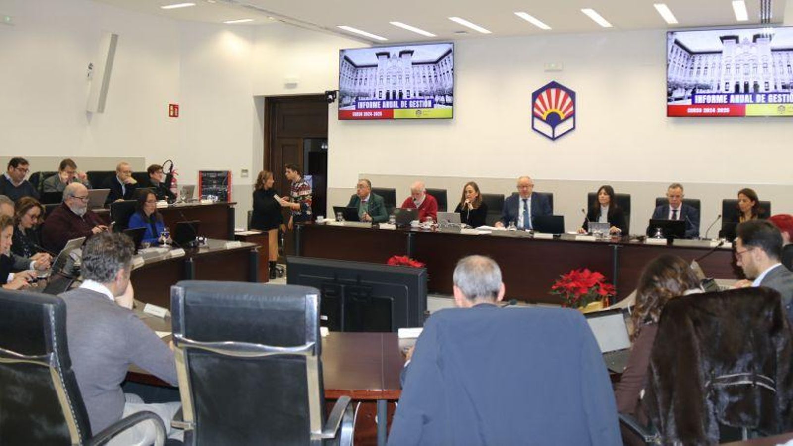 Un momento del consejo de gobierno de la UCO.