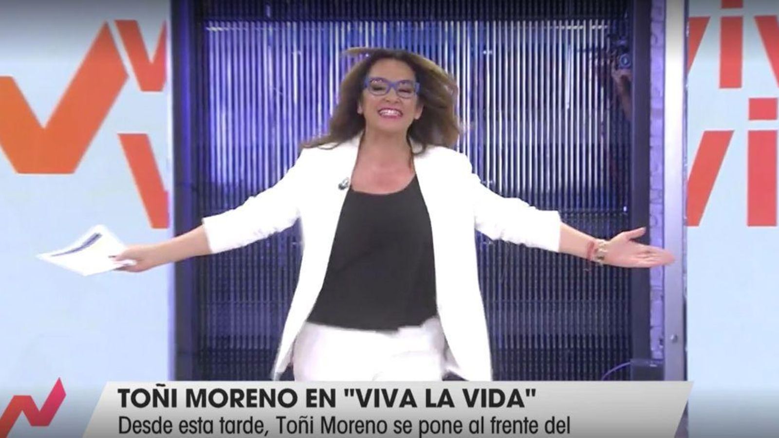 Toñi, en el plató de 'Viva la vida'.